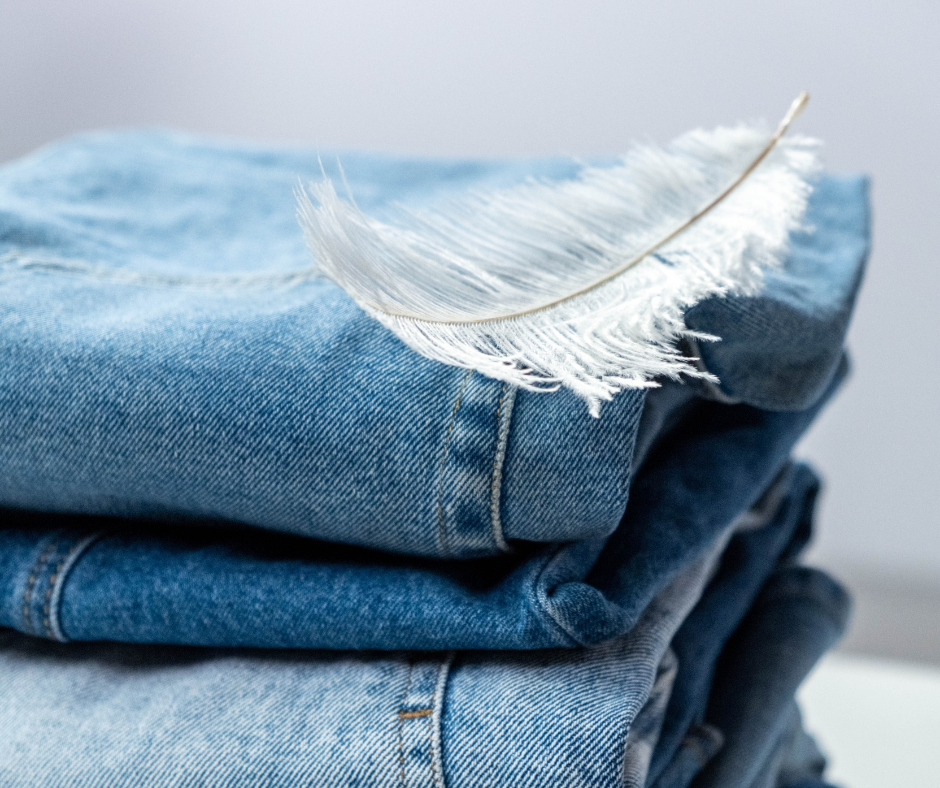 Denims Holdbarhet: Tidløs og Tøff - Din ultimate stoffpleieguide